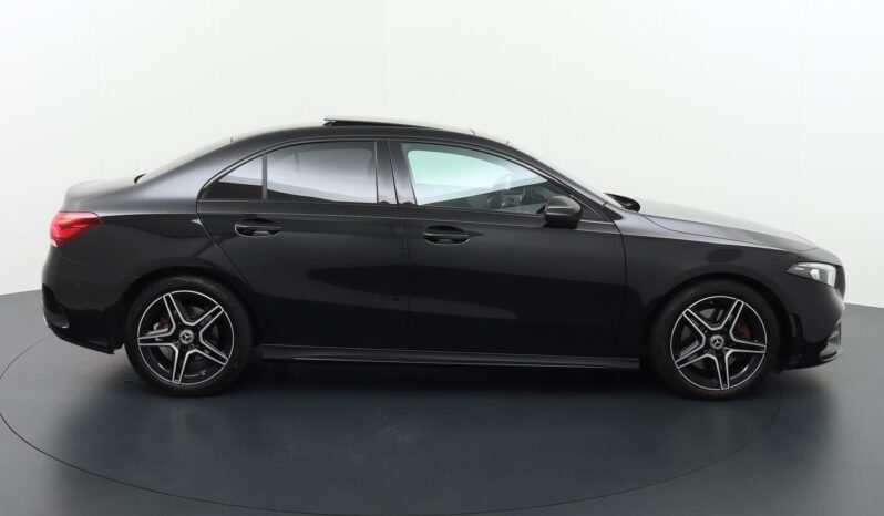 
								Mercedes-Benz A-Klasse 2020 full									