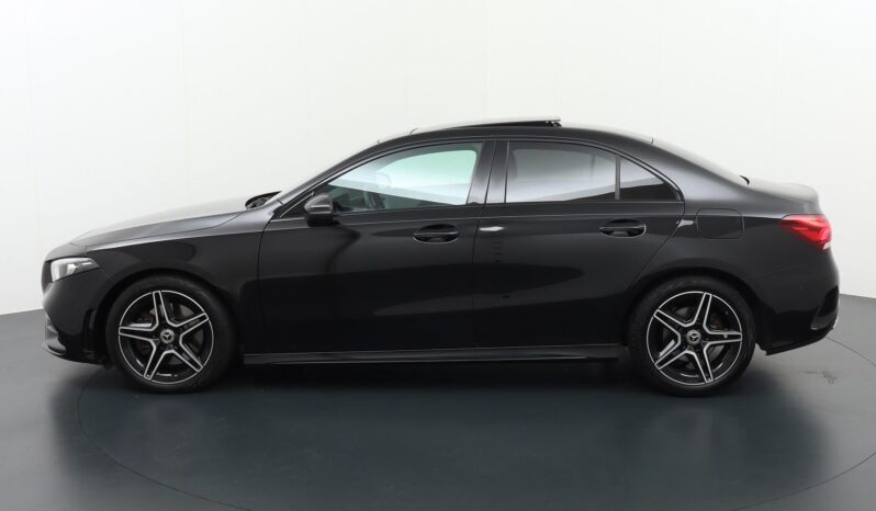
								Mercedes-Benz A-Klasse 2020 full									