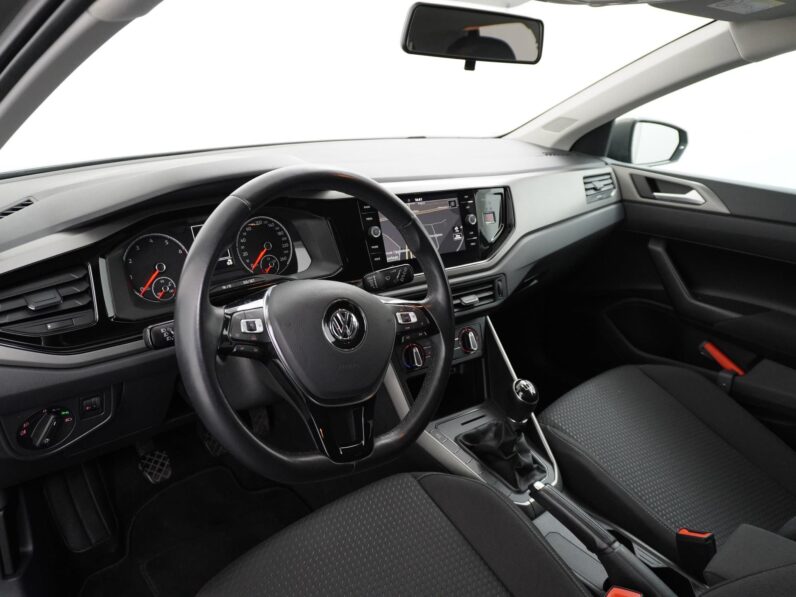 
								Volkswagen Polo 2019 full									