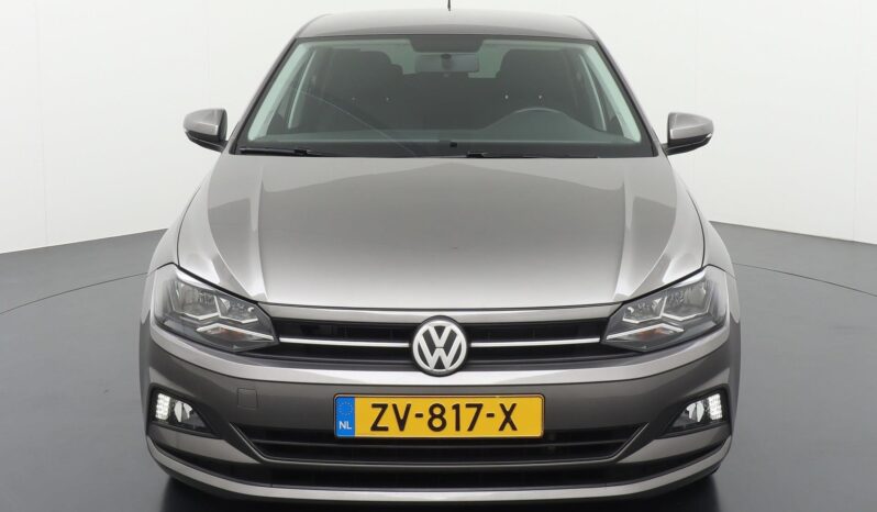 
								Volkswagen Polo 2019 full									