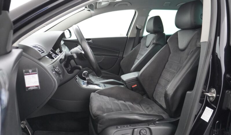 
								Volkswagen Passat 2008 full									