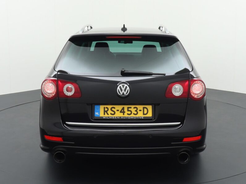 
								Volkswagen Passat 2008 full									