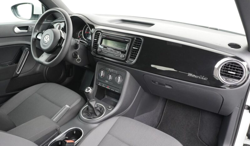 
								Volkswagen Beetle 2015 full									