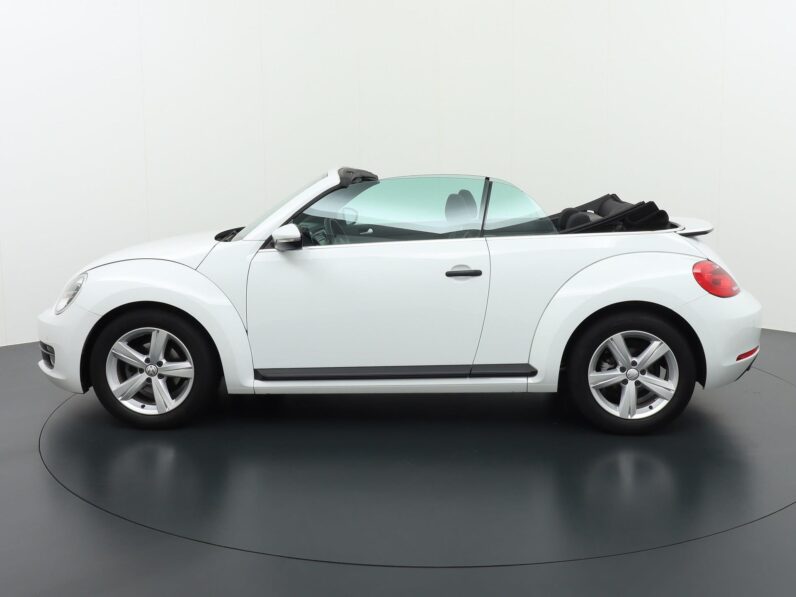 
								Volkswagen Beetle 2015 full									