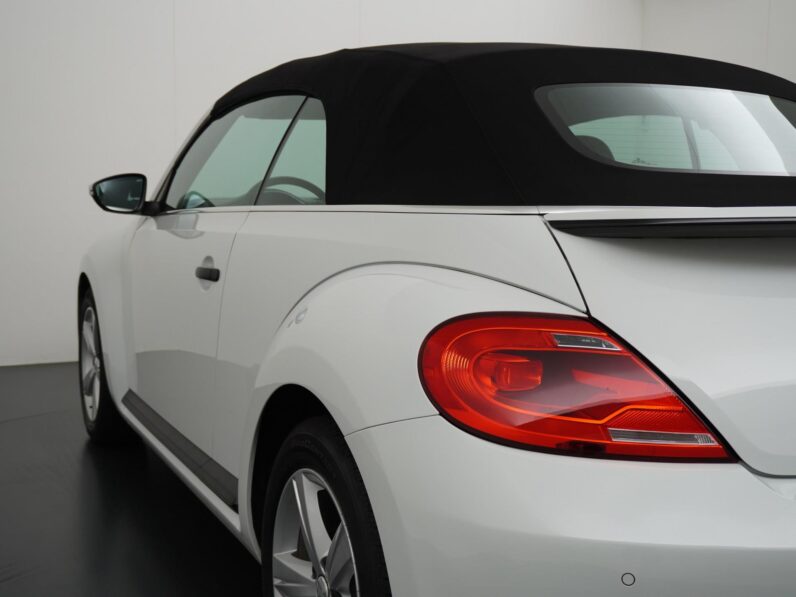 
								Volkswagen Beetle 2015 full									