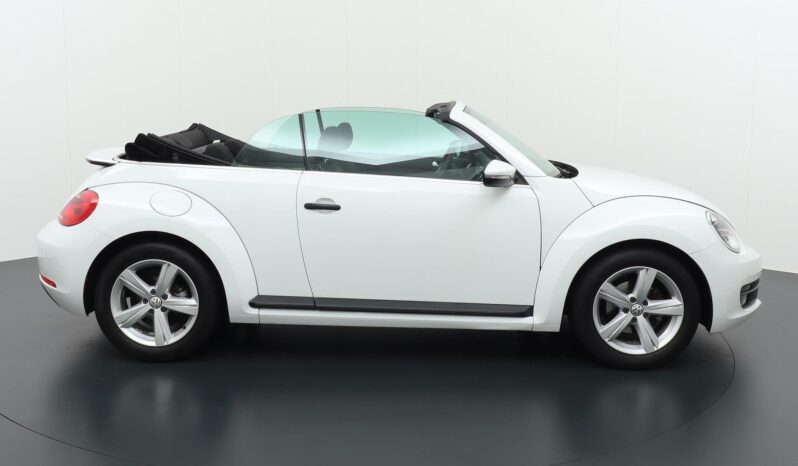 
								Volkswagen Beetle 2015 full									