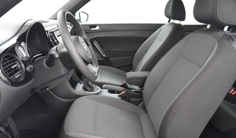 
								Volkswagen Beetle 2015 full									