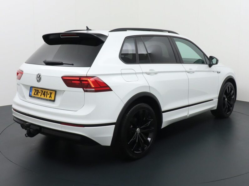 
								Volkswagen Tiguan 2019 full									