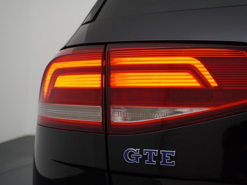 
								Volkswagen Passat 2016 full									