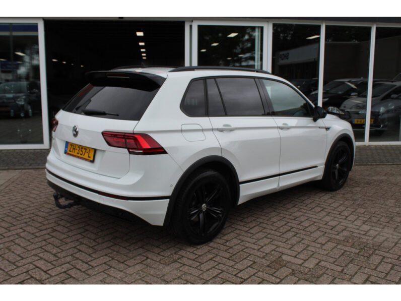 
								Volkswagen Tiguan 2019 full									