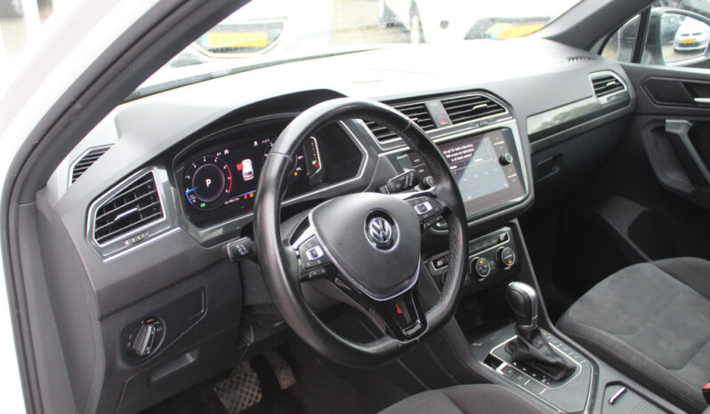 
								Volkswagen Tiguan 2019 full									