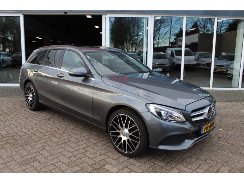 
								Mercedes-Benz C-Klasse 2017 full									