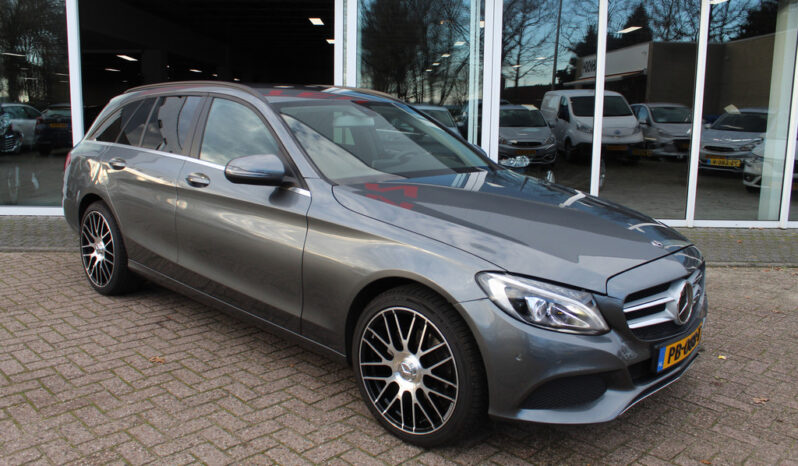 
								Mercedes-Benz C-Klasse 2017 full									