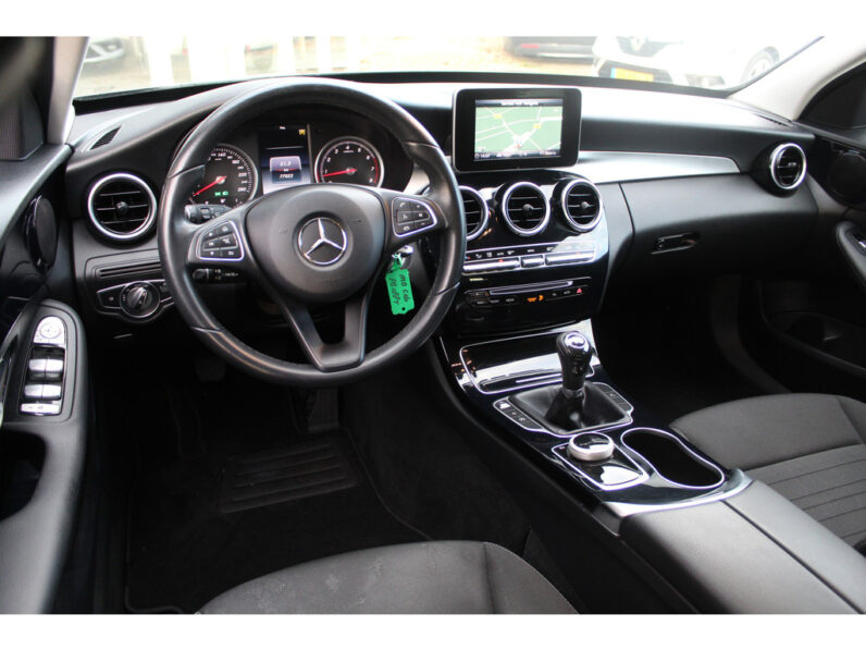 
								Mercedes-Benz C-Klasse 2017 full									