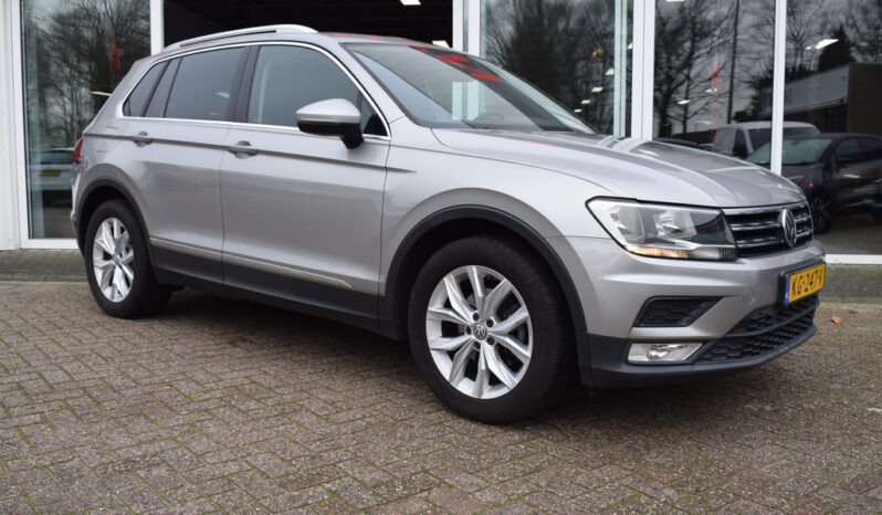 
								Volkswagen Tiguan 2016 full									