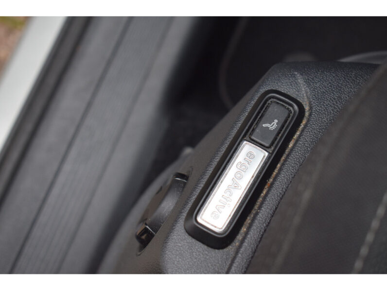 
								Volkswagen Tiguan 2016 full									