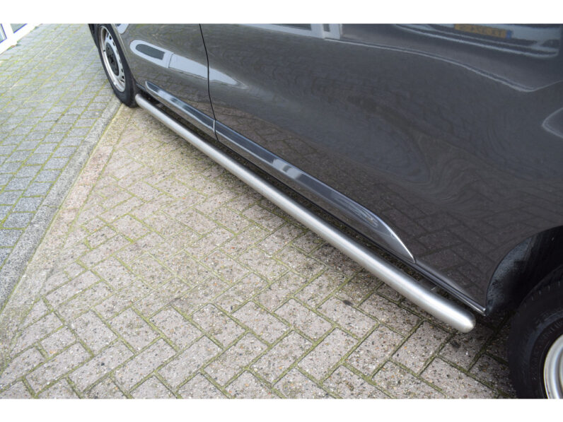 
								Opel Vivaro 2021 full									