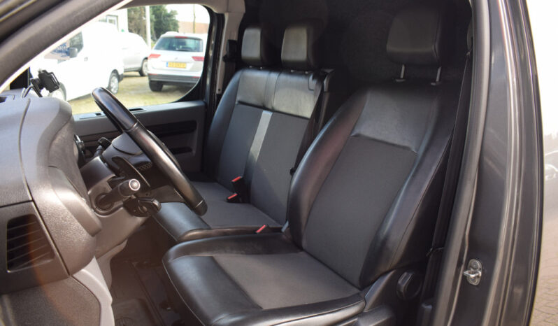 
								Opel Vivaro 2021 full									